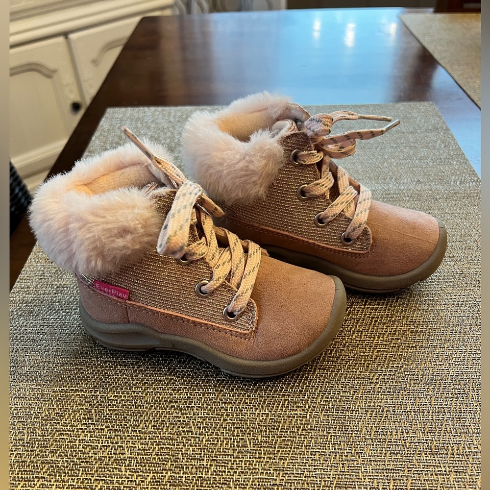 Baby Oshkosh‎ boots